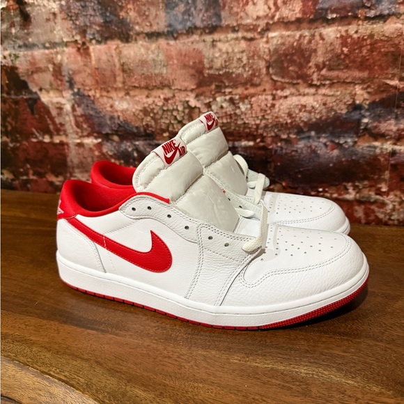 Jordan Sneakers White Red Accents - Picture 4 of 8